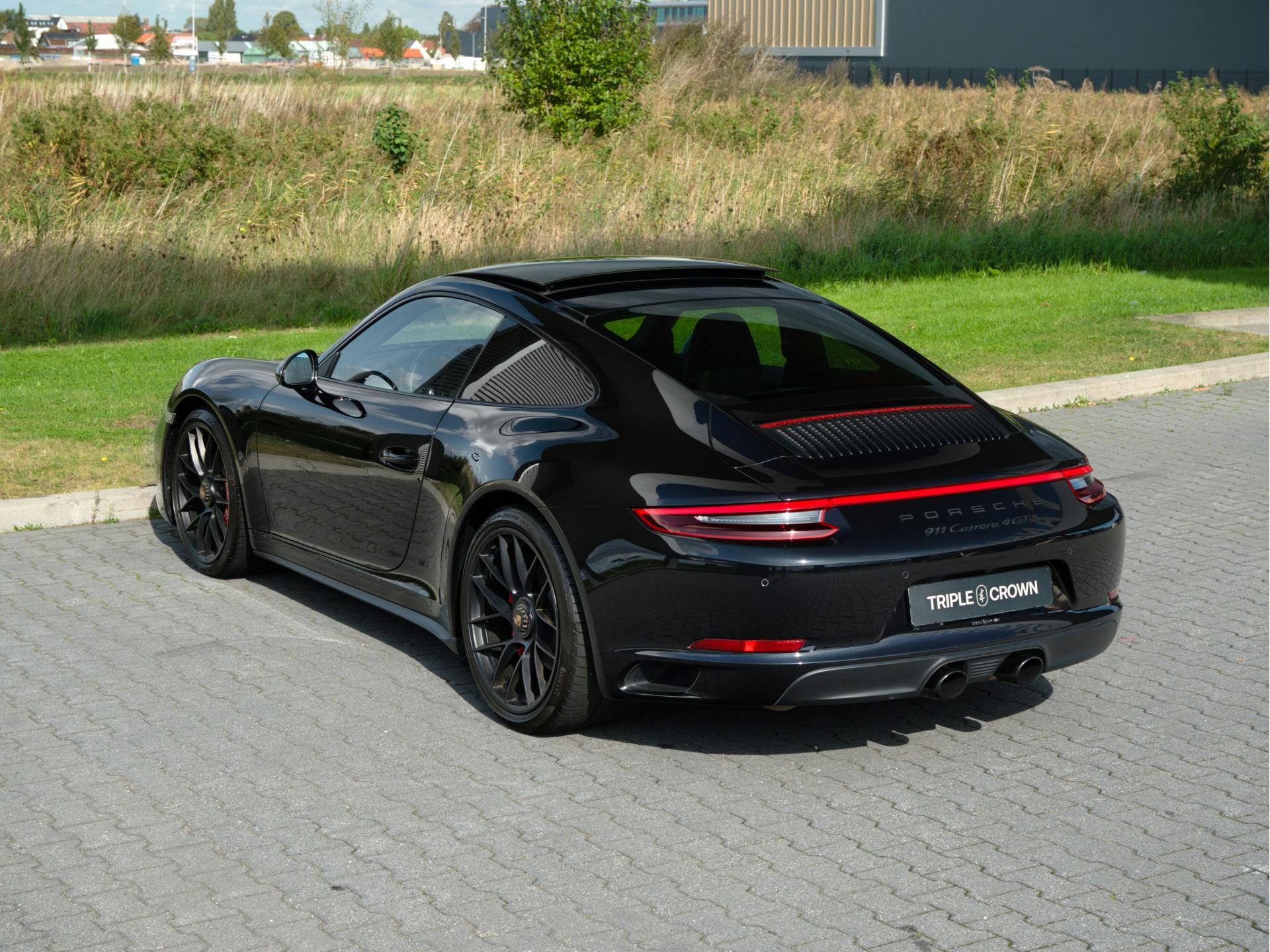 Porsche 911 3.0 Carrera 4 GTS | Burmester